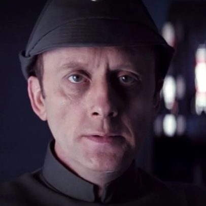 Kenneth Colley, ícone de 'Monty Python', falece aos 87 anos