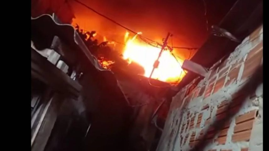 Incêndio em comunidade do Sabão, em Osasco (Foto: Reprodução/Redes sociais)