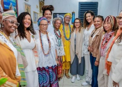 Janja participa de culto evangélico um dia após visita a terreiro