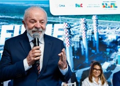 Lula se destaca em pesquisas e lidera cenários eleitorais para 2026