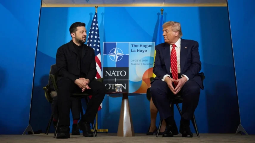 O presidente ucraniano Volodymyr Zelensky se encontrou com o presidente dos EUA Donald Trump na cúpula da Otan do mês passado (Foto: Reuters)