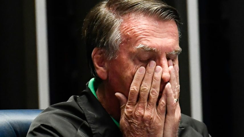 Ex-presidente Jair Bolsonaro (PL) participou de sessão especial destinada a prestar homenagem póstuma ao pastor Gedelti Victalino Teixeira Gueiros, fundador da Igreja Cristã Maranata, falecido no dia 5 de julho de 2025. (Foto: Carlos Moura/Agência Senado)