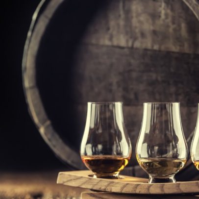 Fûts de vinho ganham nova vida na produção de spiritueux e cervejas artesanais