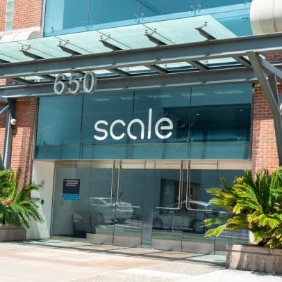 Scale AI demite 14% da equipe após investimento da Meta e contratação de fundador
