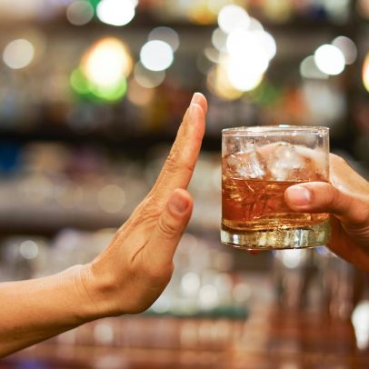 Indústria do álcool usa populismo e apoio político para minimizar efeitos negativos