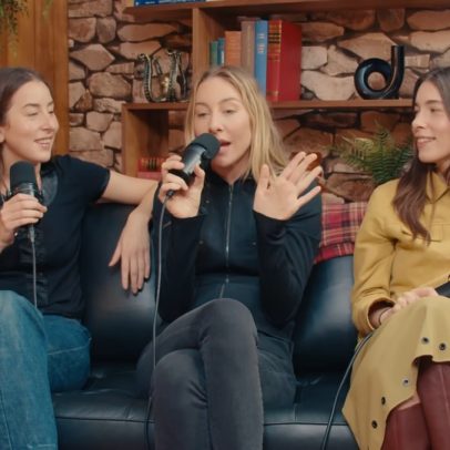 Haim revela como Kesha os ensinou a ter confiança e invadir shows na adolescência