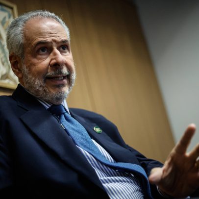 COP30 enfrenta desafios com taxas de Trump e conflitos, afirma presidente da conferência