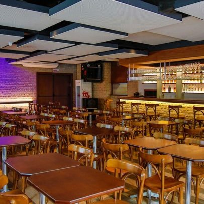 Casa de shows de bossa nova reabre com novo espaço e mais atrações após sete anos