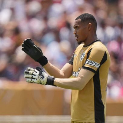 Manchester United analisa John Victor por sua habilidade no gol e passes precisos