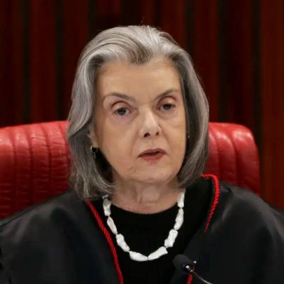 Senadores solicitam impeachment da ministra do STF Cármen Lúcia