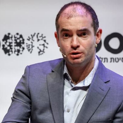 Ilya Sutskever assume a liderança da Safe Superintelligence após saída de executivo da Meta