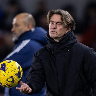 Thomas Frank destaca a importância dos lançamentos longos contra o Spurs