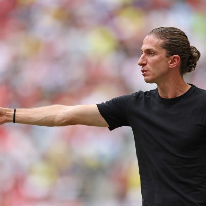 Filipe Luís garante a permanência do técnico do Flamengo após críticas de Eric Faria