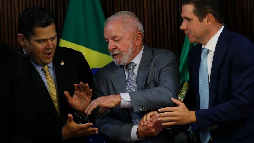 Davi Alcolumbre, Lula e Hugo Motta (Foto: Cristiano Mariz/Agência O Globo)