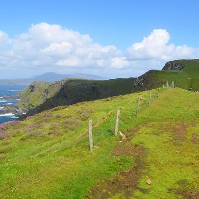 Irlanda oferece até R$ 455 mil para atrair moradores a ilha remota e reformar casas