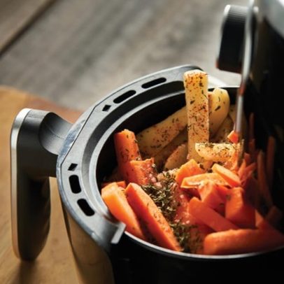 Airfryer antiga tinha tamanho de canil e era feita de madeira com tela de galinheiro
