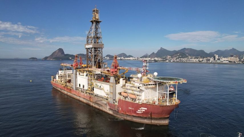 Navio-sonda NS-42, que será usado em simulação de vazamento de óleo na Bacia da Foz do Amazonas pela Petrobras (Foto: Foresea/Divulgação)