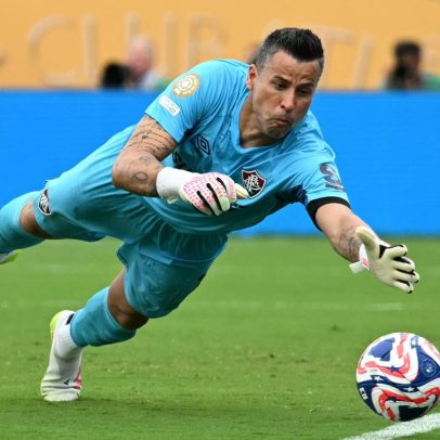 Fábio, goleiro do Fluminense, lidera em minutos jogados no mundo em 365 dias