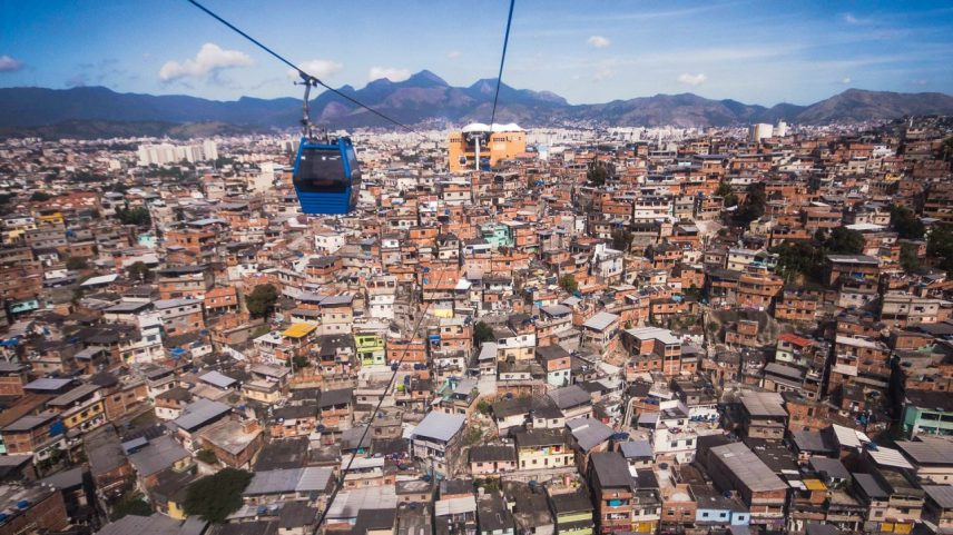 ESTÁ DOMINADO - Complexo do Alemão: o reduto estratégico do CV, que controla dois terços das favelas do Rio (Foto: Dario Oliveira/Codigo19/Folhapress)