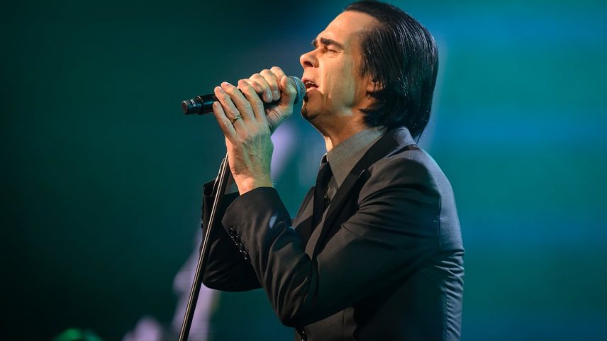 Nick Cave, no dia 15 de novembro, em um concerto em Birmingham (Reino Unido). (Foto: Katja Ogrin/Redferns)