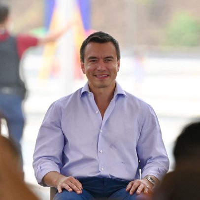 Noboa reduz ministérios no Equador e demite 5 mil funcionários do governo