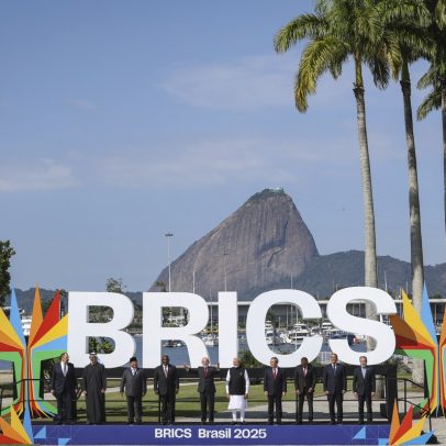 Rússia, China e África do Sul unem forças contra ameaças externas