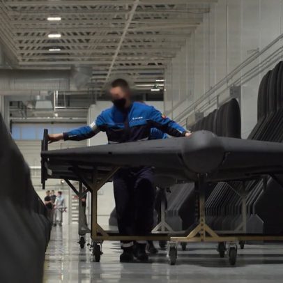 Rússia utiliza adolescentes na produção de drones 'kamikaze' para a guerra