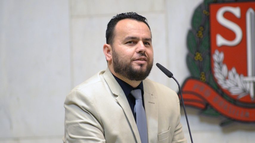 Bolsonarista, o deputado Gil Diniz (PL-SP) criticou o veto de Tarcísio (Foto: José Antonio Teixeira/Alesp)