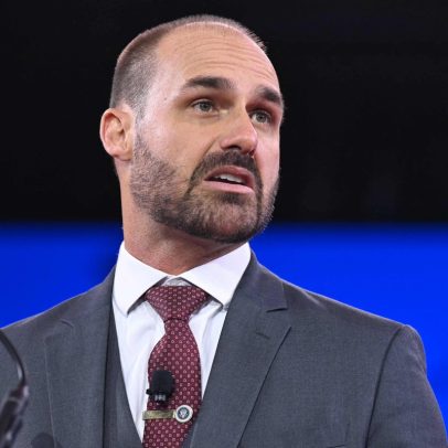 Eduardo Bolsonaro retoma diálogo com Tarcísio após acusações e defende intenções positivas
