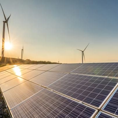 Ações de energia limpa disparam após isenção de imposto em projetos solares e eólicos