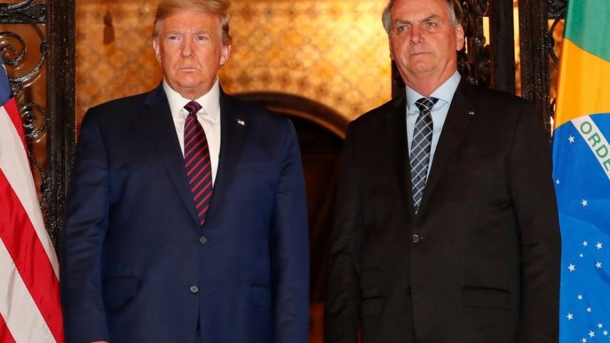 Ao justificar tarifa, Trump citou situação judicial de Bolsonaro (Foto: Alan Santos/PR)