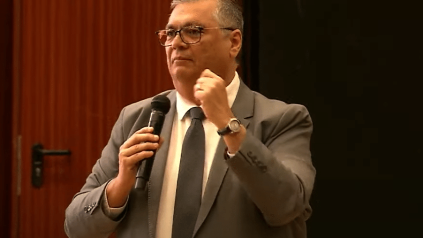 Flávio Dino fala durante Fórum Jurídico de Lisboa, em Portugal (Foto: Reprodução/YouTube)