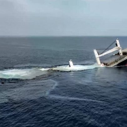 Houthis afundam navios comerciais e sequestram tripulantes no Mar Vermelho
