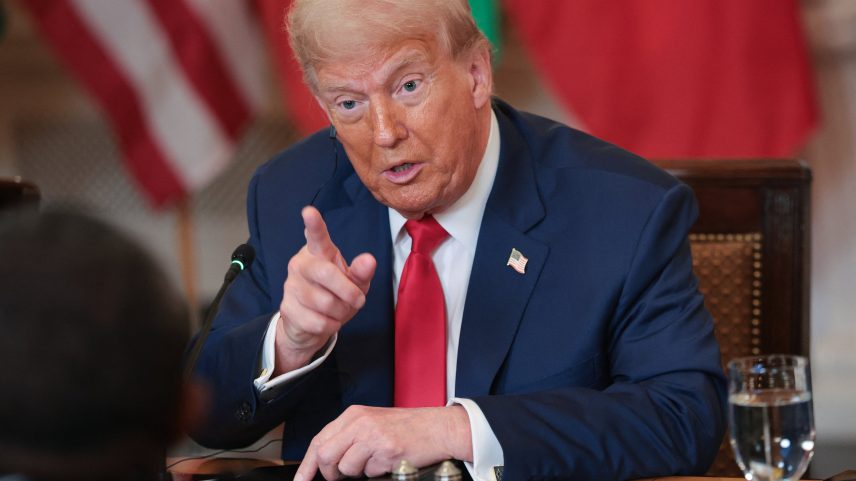 Donald Trump: o presidente dos EUA anunciou a aplicação de uma tarifa de 50% sobre todas as importações do Brasil (Foto: Win McNamee/AFP)
