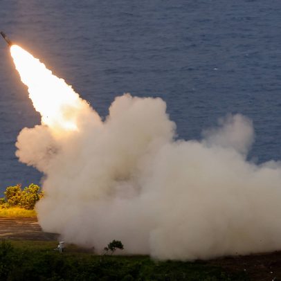 China critica exercícios militares de Taiwan e tensão se intensifica na Otan