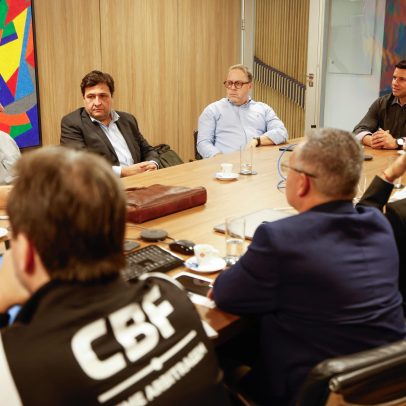Dirigentes discutem reclamações e prazos em reunião com a comissão de arbitragem da CBFFutebolge