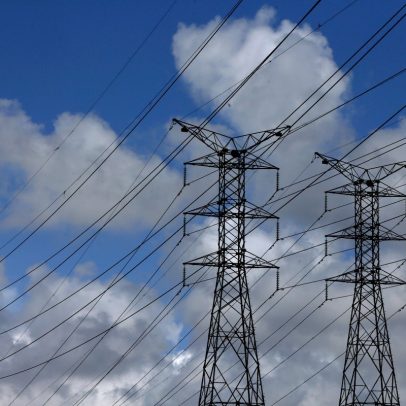 Aumento nas tarifas de energia gera preocupação entre consumidores brasileiros