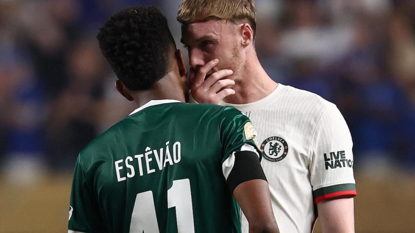 Estêvão e Palmer serão companheiros no Chelsea após saída do brasileiro do Palmeiras. (Foto: Franck Fife/AFP)