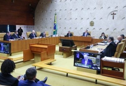 STF reage à defesa de Trump em favor de Bolsonaro durante julgamento