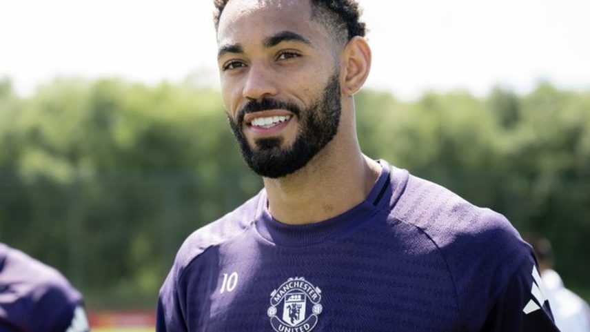 Matheus Cunha usará a camisa 10 do United (Foto: Divulgação/Manchester United)