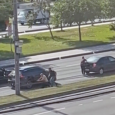 Porsche blindado é alvo de disparos na Barra da Tijuca durante o dia
