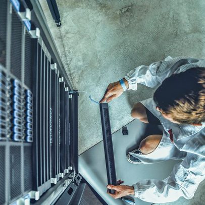 Três profissões com altos salários e baixo risco de substituição pela tecnologia