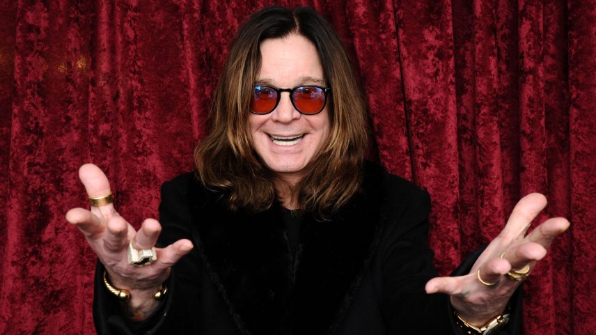 Itens pessoais de Ozzy Osbourne, incluindo memorabilia rara, estão sendo leiloados após sua morte. (Foto: Ilya S. Savenok/Getty Images)