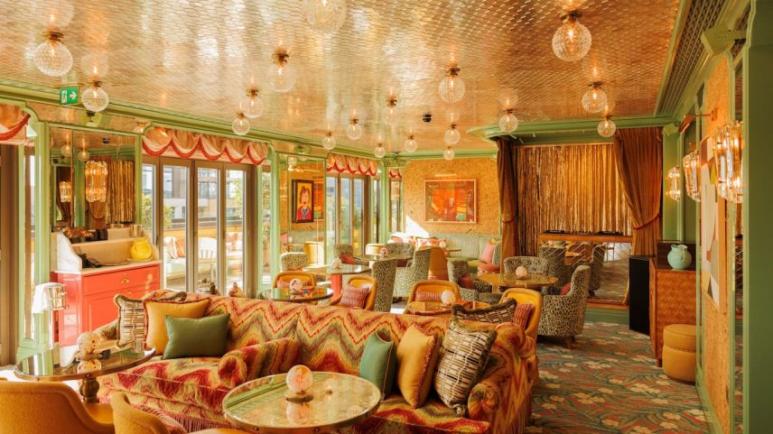 O bar Flute, no 'rooftop' do hotel, onde se celebram atuações ao vivo toda semana. (Foto: Manuel Vázquez)