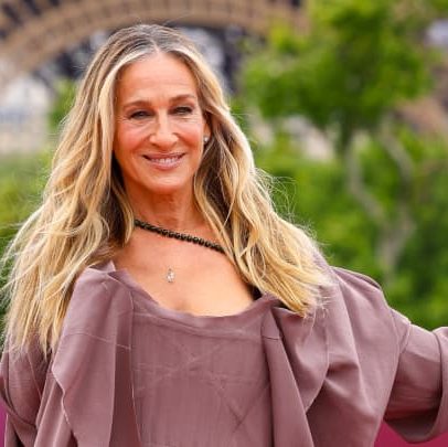 Sarah Jessica Parker revela lição valiosa sobre segurança financeira após dificuldades