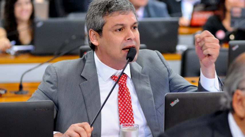 Lindbergh Farias, líder do PT na Câmara dos Deputados (Foto: Pedro França/Agência Senado)