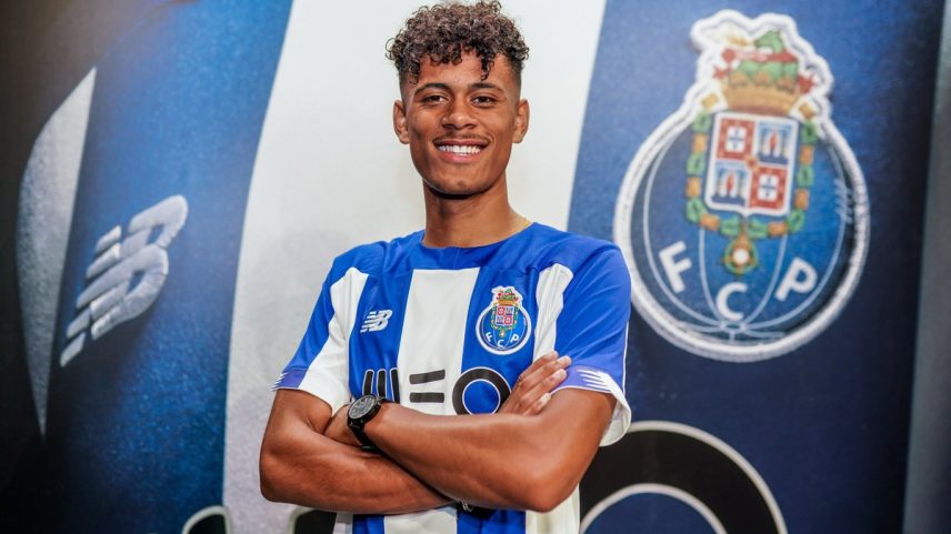 Gonçalo Borges é alvo do Botafogo nesta janela (Foto: Divuglação/Porto)