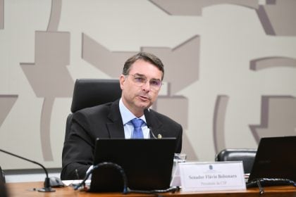 Presidente da Comissão de Segurança Pública (CSP), o senador Flávio Bolsonaro (PL-RJ). (Foto: Edilson Rodrigues/Agência Senado)