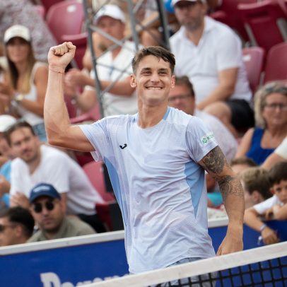 Cerúndolo e Carabelli avançam à semifinal em Bastad, Baez é eliminado
