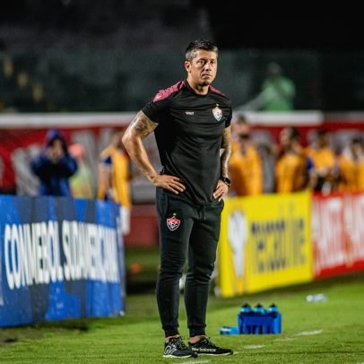 Vitória anuncia demissão de Thiago Carpini após queda na Copa do Nordeste